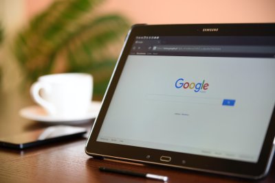 Nahradí umelá inteligencia Google? | MR News